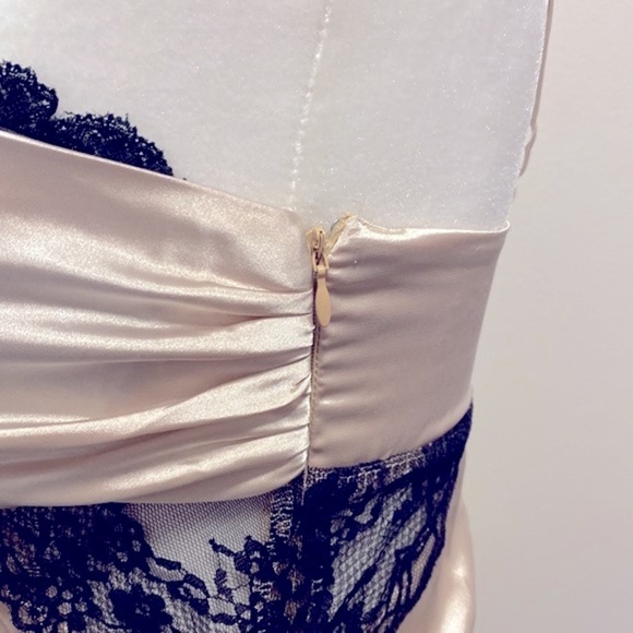 NWT Gomvi imoi bustier top - Picture 3 of 7